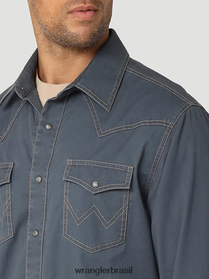 Wrangler Camisa sólida retrô com acabamento contrastante ocidental com aba e bolso ombre azul (112324845) homens roupas 00LN6N456